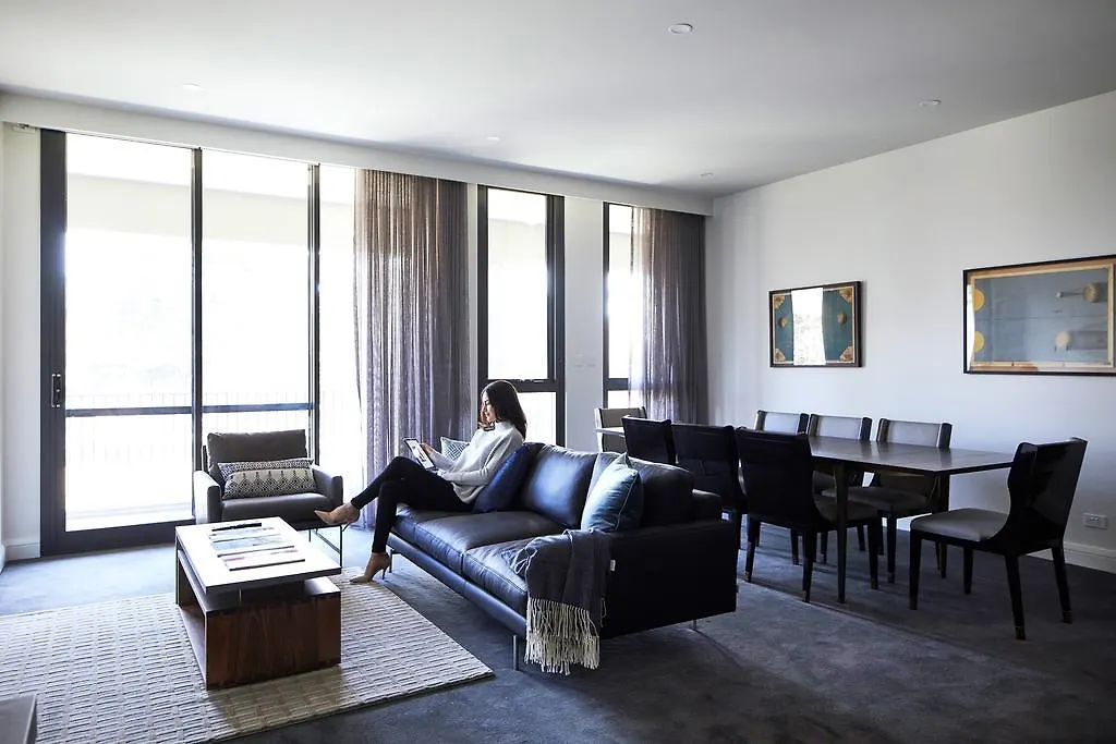 Knightsbridge Canberra Hotel