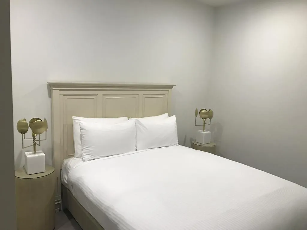 Hotel Knightsbridge Canberra