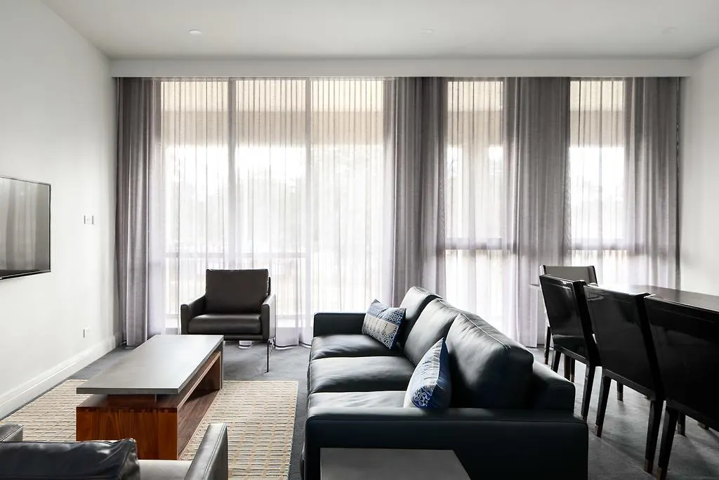 Knightsbridge Canberra Hotel